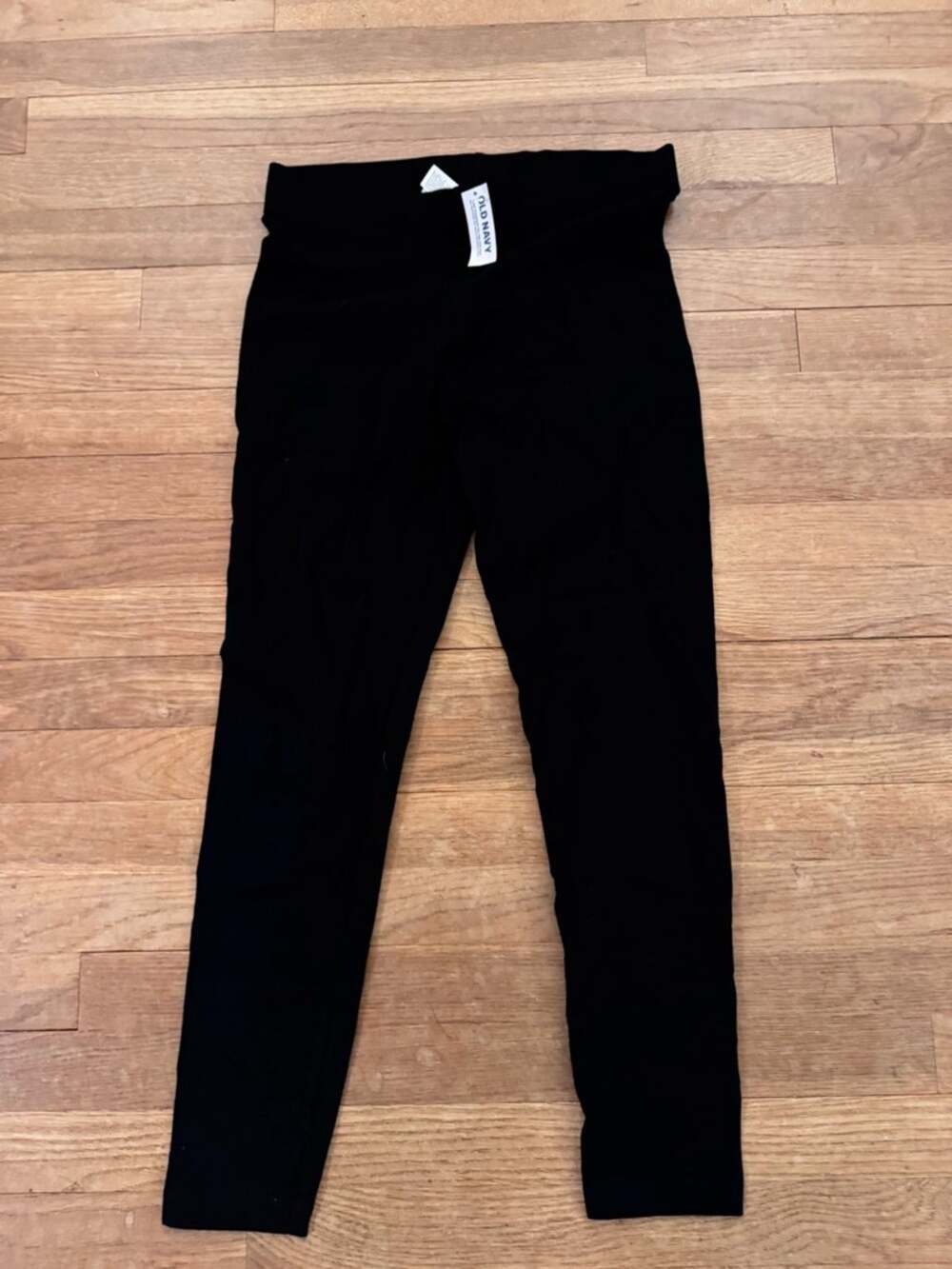 NWT Old Navy Women's Black Leggings - Size M
 b38